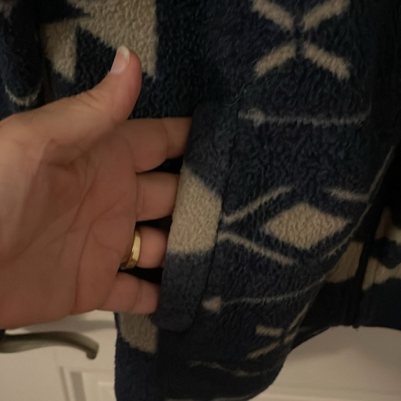 On the Bayas western/Aztec print Men’s Small‎ full zip pocket shacket navy&cream - Picture 5 of 7